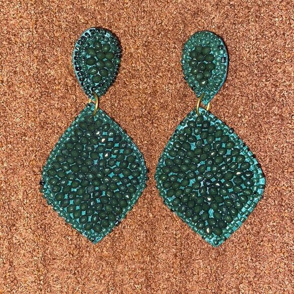 Emerald Green Beaded Earrings - Picture 3 of 5